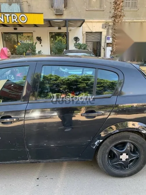 اوبل أسترا 2008 أسود مستعملة للبيع - 4