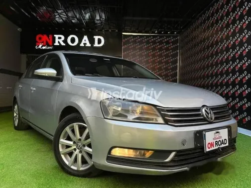 Volkswagen Passat 2014 Silver Used for Sale - 5