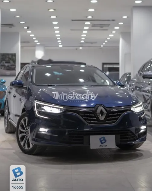 رينو ميجان 2022 أزرق غامق مستعملة للبيع - 1
