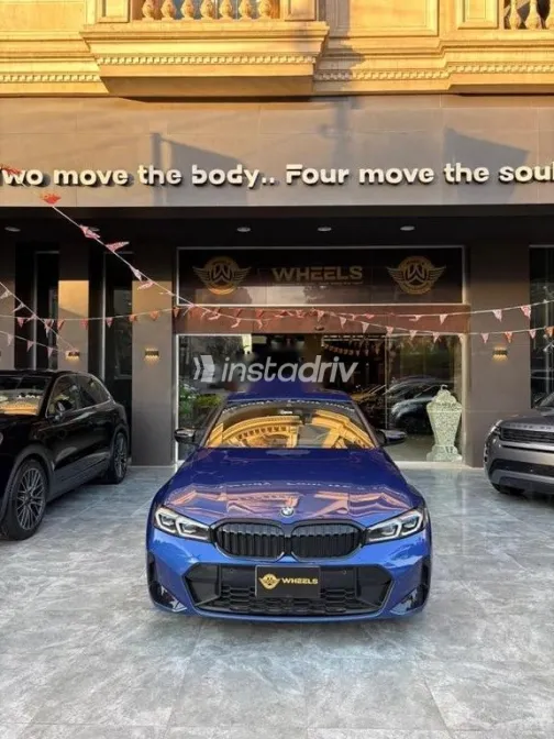 بي ام دبليو 330 2024 أزرق غامق مستعملة للبيع - 3