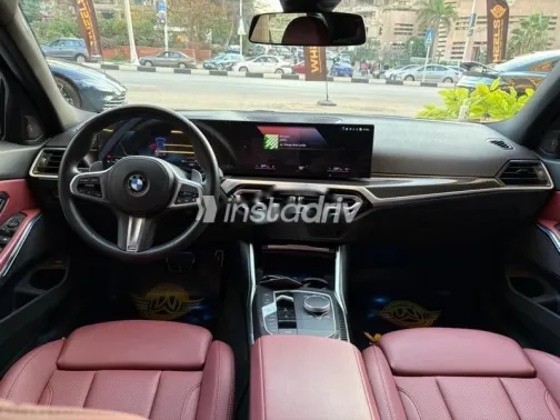 بي ام دبليو 330 2024 أزرق غامق مستعملة للبيع - 4