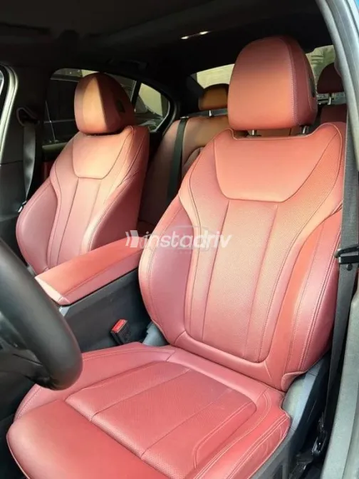 بي ام دبليو 330 2024 أزرق غامق مستعملة للبيع - 5