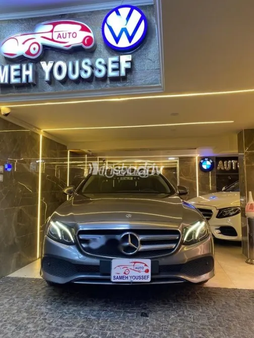 مرسيدس E 180 2017 رمادي مستعملة للبيع - 2