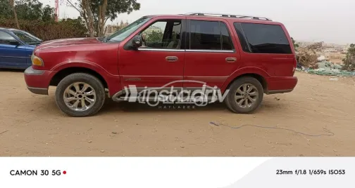 لينكولن نافيجاتور 1999 أحمر غامق مستعملة للبيع - 3