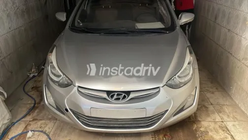 هيونداي إلنترا ام دى 2015 فضي مستعملة للبيع - 1