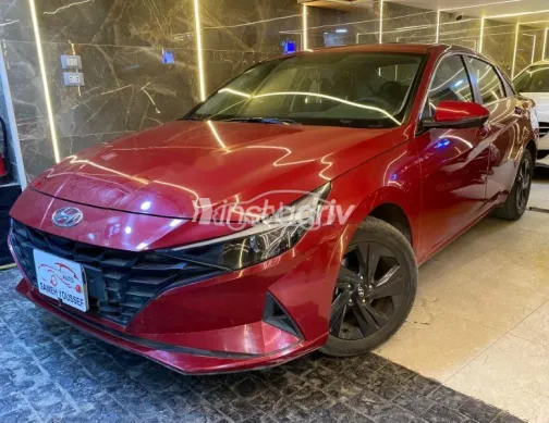 هيونداي إلنترا 2021 أحمر مستعملة للبيع - 3
