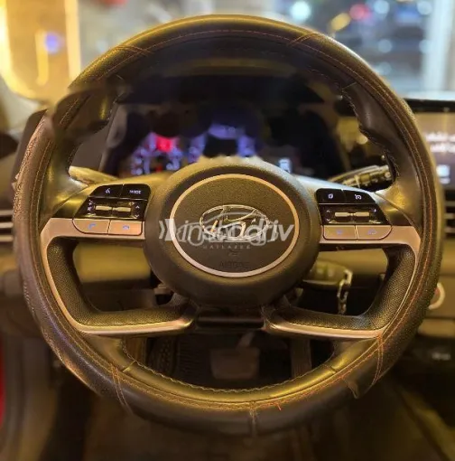 هيونداي إلنترا 2021 أحمر مستعملة للبيع - 4