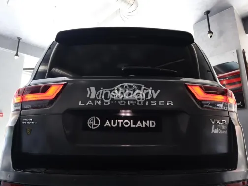 تويوتا لاند كروزر 2023 رمادي مستعملة للبيع - 4