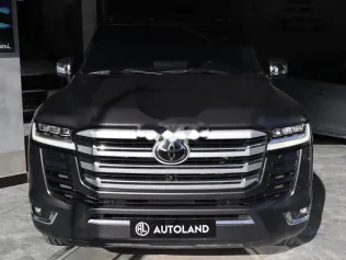 تويوتا لاند كروزر 2023 رمادي مستعملة للبيع