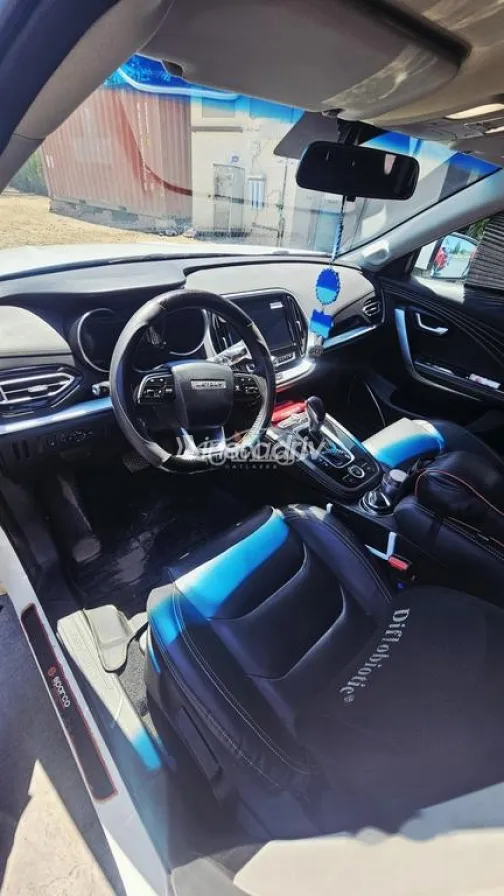 جيتور X70 2022 أبيض مستعملة للبيع - 2