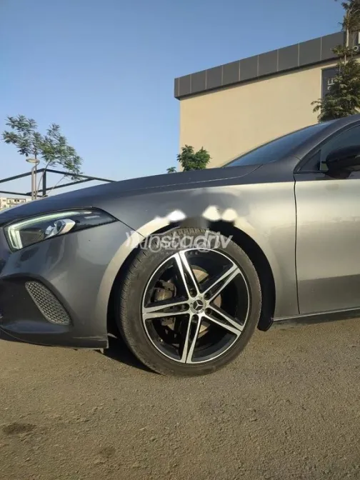 Mercedes A 180 2021 Gray Used for Sale - 4