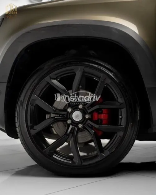 لاند روفر ديفندر 2021 بني مستعملة للبيع - 3