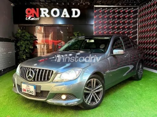 مرسيدس C 180 2012 رمادي مستعملة للبيع - 1