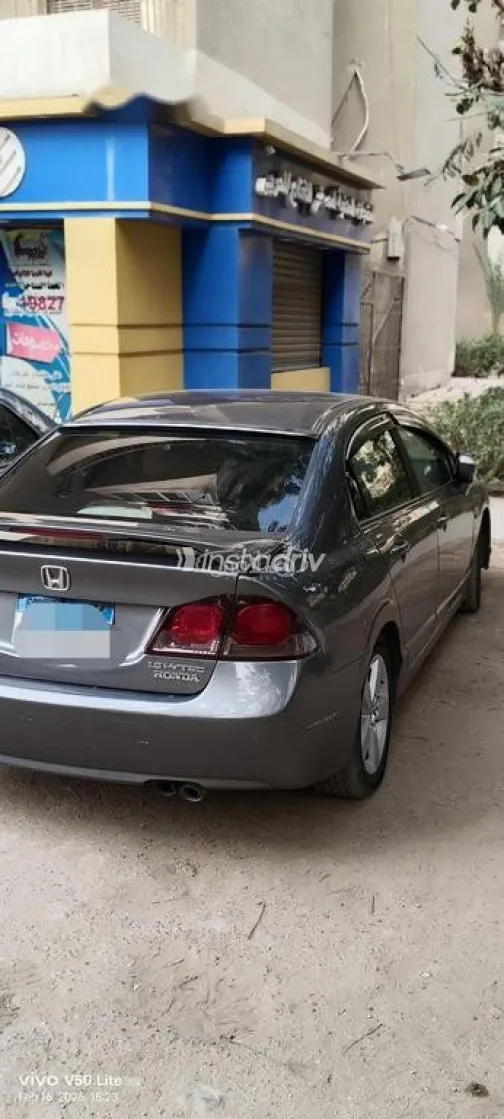 هوندا سيفك 2009 رمادي غامق مستعملة للبيع - 4