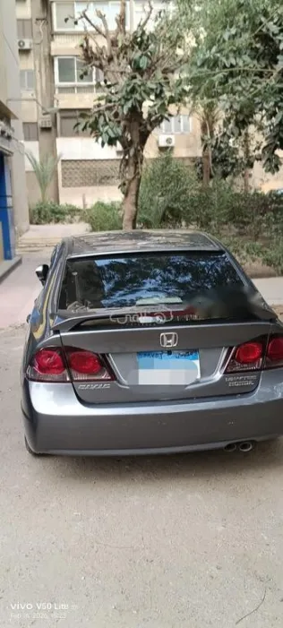 هوندا سيفك 2009 رمادي غامق مستعملة للبيع