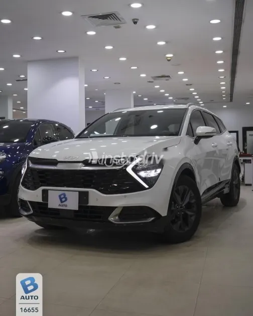 Kia Sportage 2023 White Used for Sale - 1