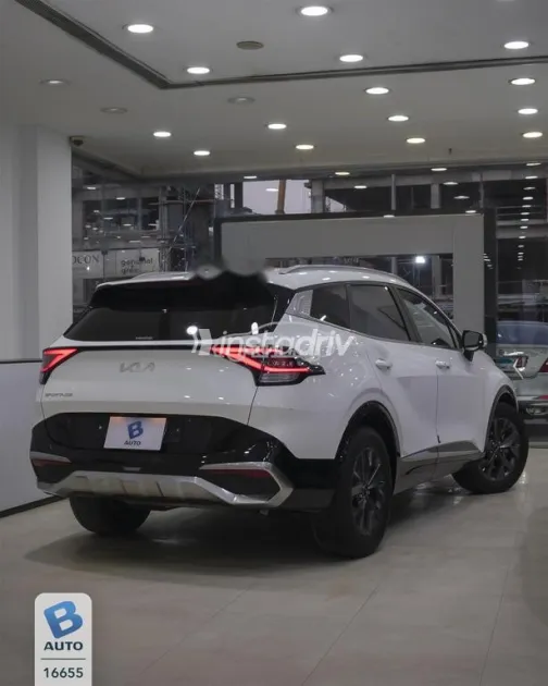 Kia Sportage 2023 White Used for Sale - 2