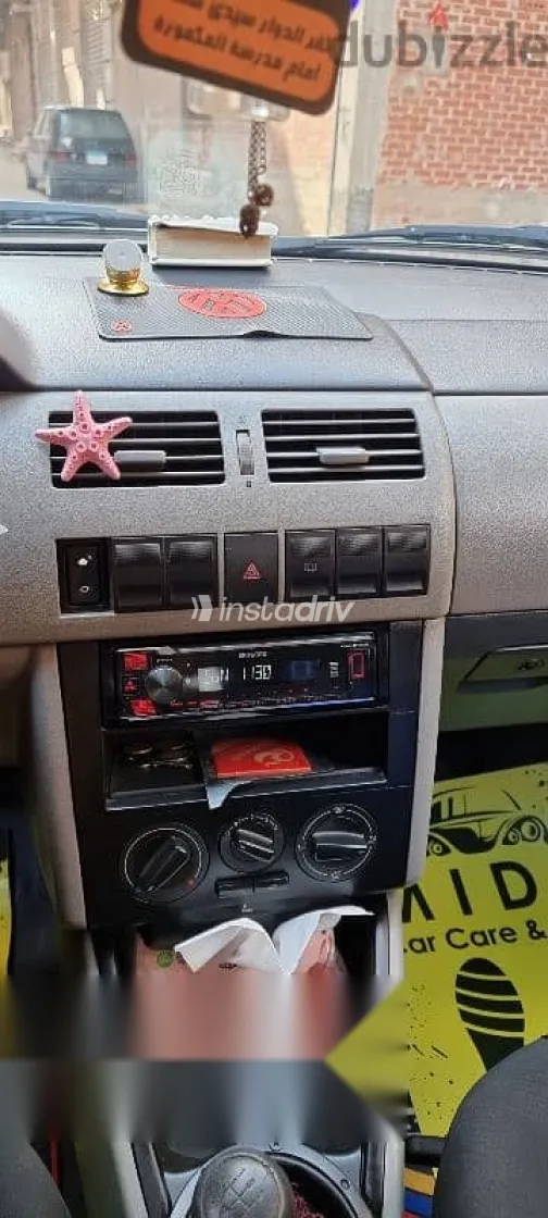 فولكس فاغن بوينتر 2001 أزرق غامق مستعملة للبيع - 5