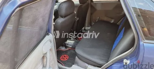 فولكس فاغن بوينتر 2001 أزرق غامق مستعملة للبيع - 7