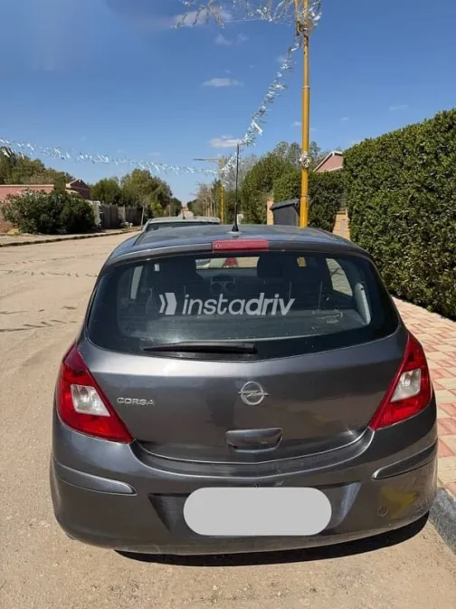 اوبل كورسا 2012 فضي مستعملة للبيع - 2