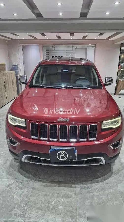 جيب شيروكي 2017 أحمر مستعملة للبيع - 2