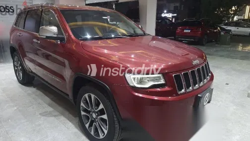 جيب شيروكي 2017 أحمر مستعملة للبيع - 3