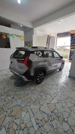 ميتسوبيشي اكسباندر 2026 فضي جديدة للبيع