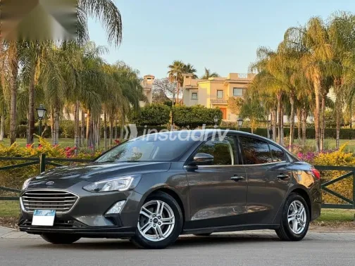 Ford Focus 2022 Gray Used for Sale - 1