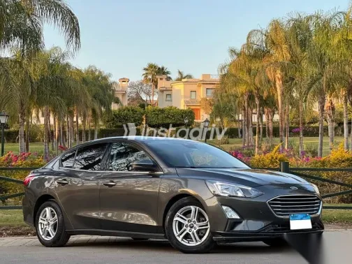 Ford Focus 2022 Gray Used for Sale - 2