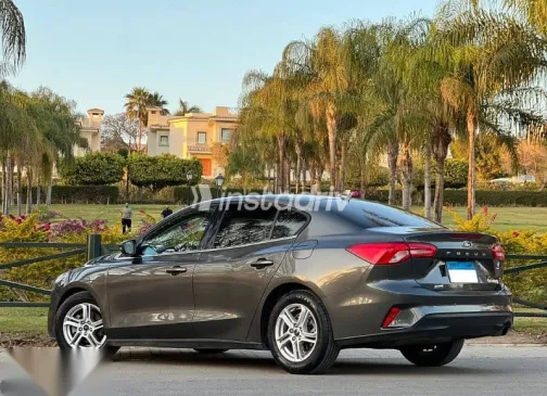 Ford Focus 2022 Gray Used for Sale - 4