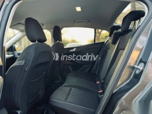 Ford Focus 2022 Gray Used for Sale - 8