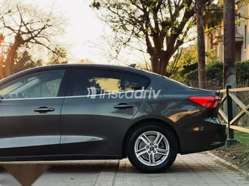 Ford Focus 2022 Gray Used for Sale - 9
