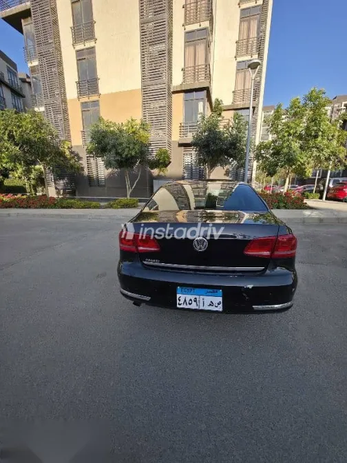 فولكس فاغن باسات 2012 أسود مستعملة للبيع - 2