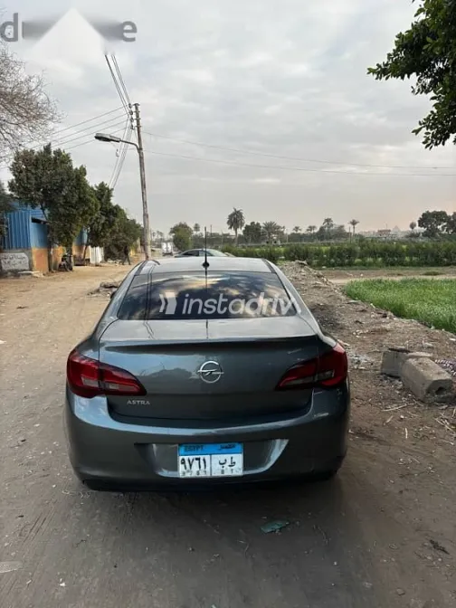Opel Astra 2017 Silver Used for Sale - 2