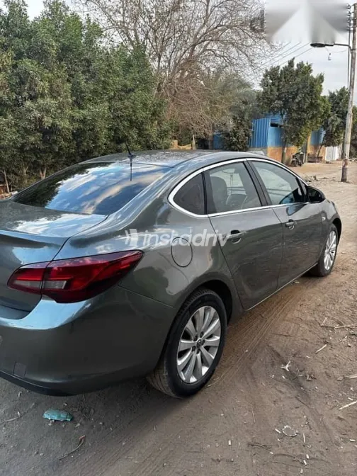 Opel Astra 2017 Silver Used for Sale - 3