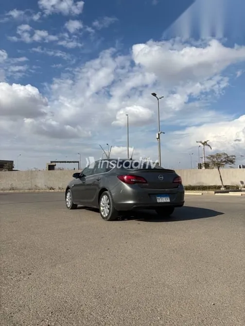 Opel Astra 2017 Silver Used for Sale - 5