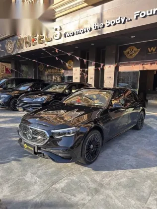 مرسيدس E 200 2026 أسود مستعملة للبيع