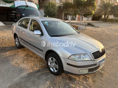 سكودا اوكتافيا A5 2007 فضي مستعملة للبيع - 1