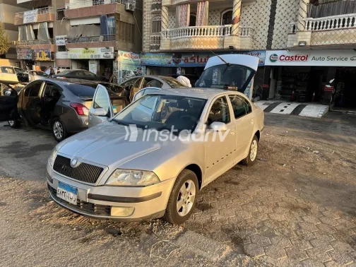 سكودا اوكتافيا A5 2007 فضي مستعملة للبيع - 3