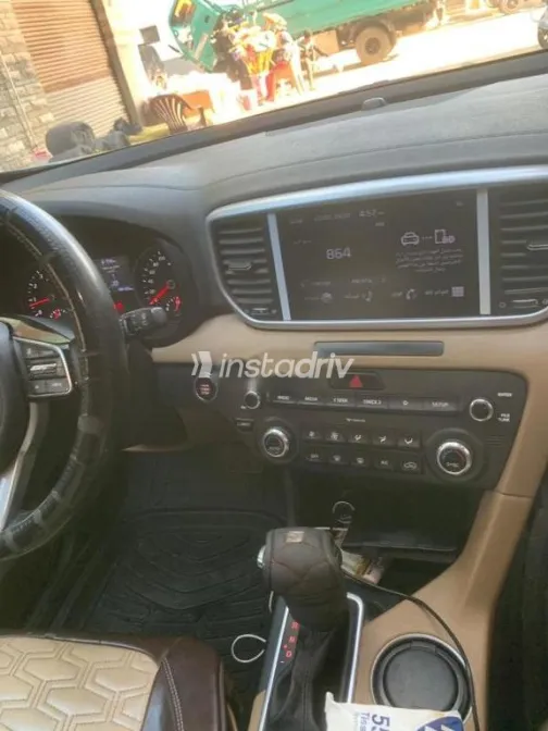 كيا سبورتاج 2022 أبيض مستعملة للبيع - 3