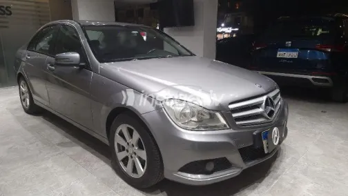 Mercedes C 180 2013 Gray Used for Sale - 3