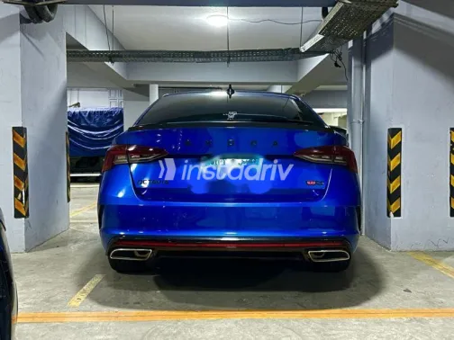 سكودا اوكتافيا 2021 أزرق غامق مستعملة للبيع - 5