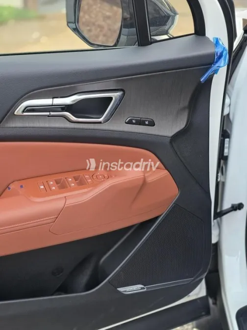 كيا سبورتاج 2025 أبيض مستعملة للبيع - 3