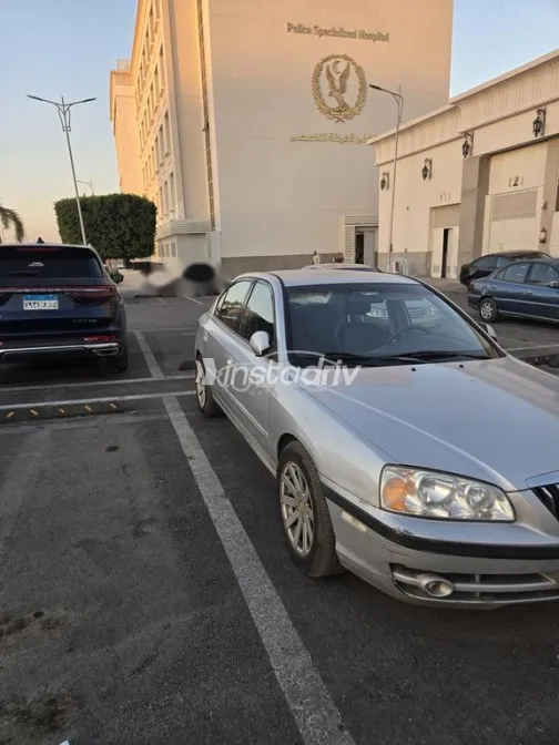 Hyundai Avante 2005 Silver Used for Sale - 1