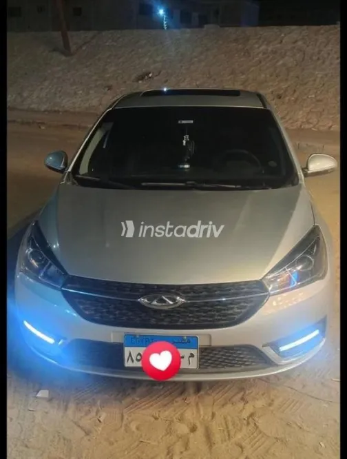 شيرى اريزو 5 2022 أبيض مستعملة للبيع - 1