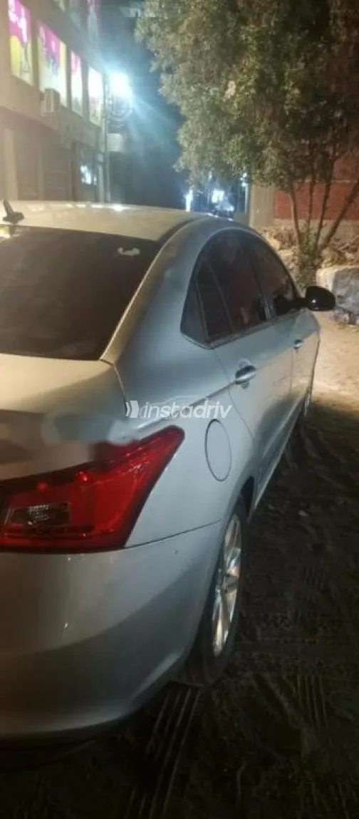 شيرى اريزو 5 2022 أبيض مستعملة للبيع - 3