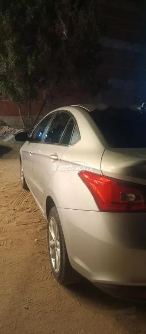 شيرى اريزو 5 2022 أبيض مستعملة للبيع - 4