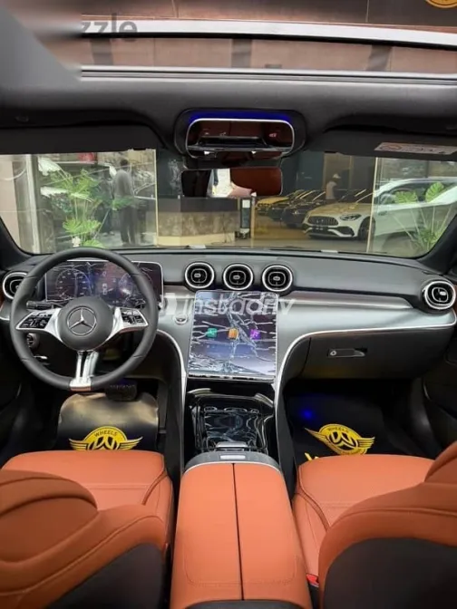 مرسيدس C 180 2026 أسود جديدة للبيع - 3