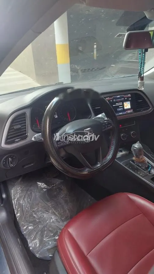 سيات ليون 2019 بترولي مستعملة للبيع - 3