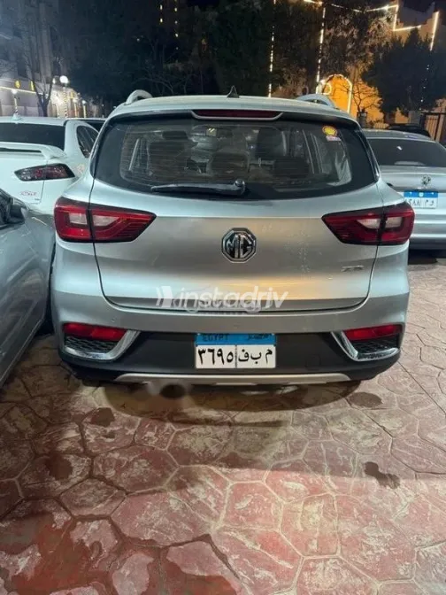 ام جى ZS 2024 فضي مستعملة للبيع - 3